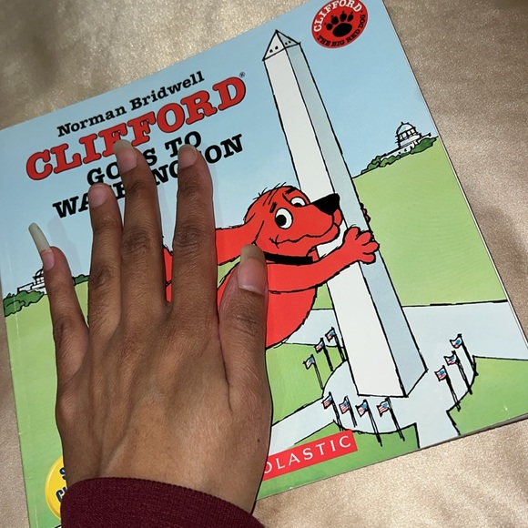 Clifford Goes To Washington Norman Bridwell Book NWOT - Picture 6 of 6